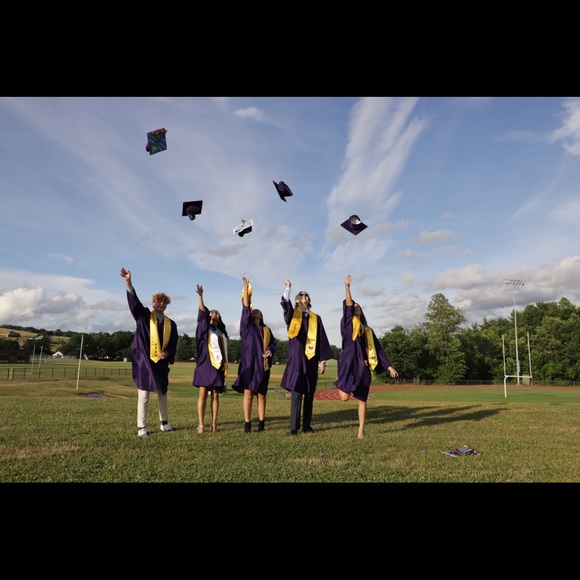 Meet your Posher, Elle - Picture 1 of 1